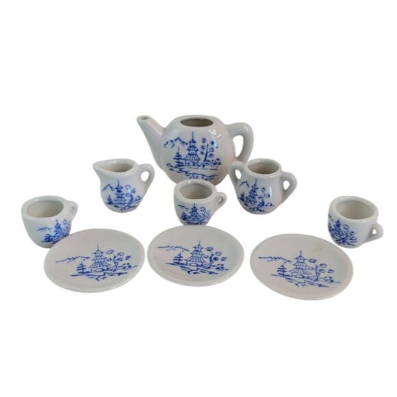 Vintage 1960s Japanese Porcelain Miniature Childs Tea Set 9 Pc Blue White Japan - Picture 2 of 9